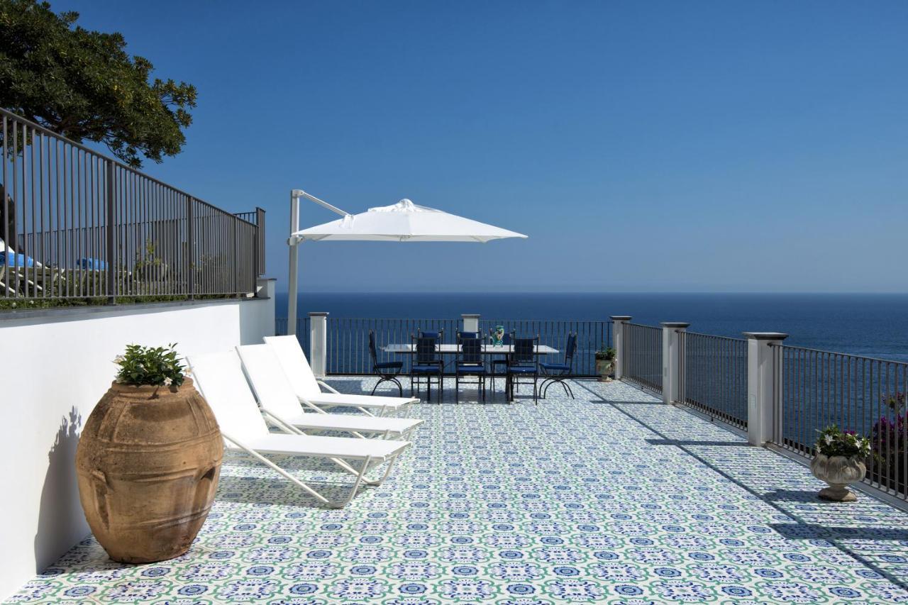 Amore Rentals - Palazzo Della Storia Amalfi Exterior photo